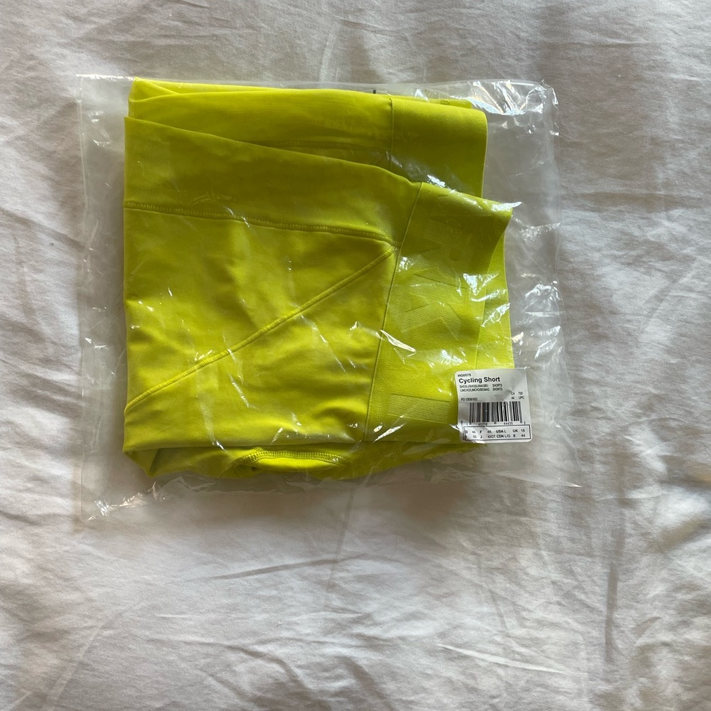 IVY PARK x Peloton size L bike shorts w/tags (never worn:sold out collection) - Picture 5 of 7